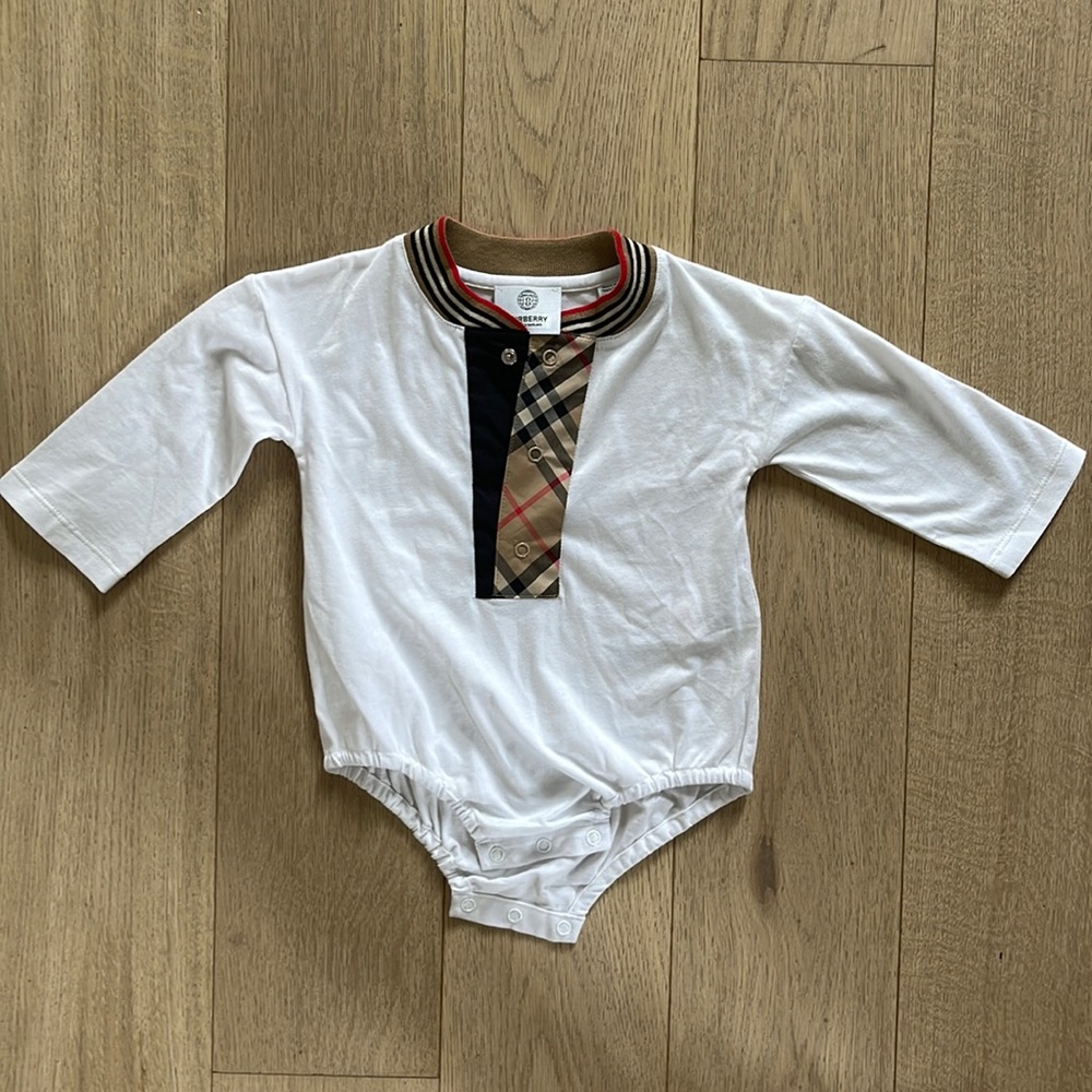 Mint condition, burberry, onesie.